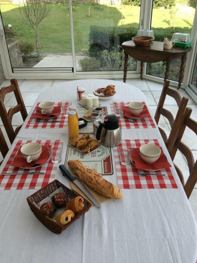 Relais Des Chaux Bed and Breakfast Saint-Jean-des-Ollières Exteriör bild